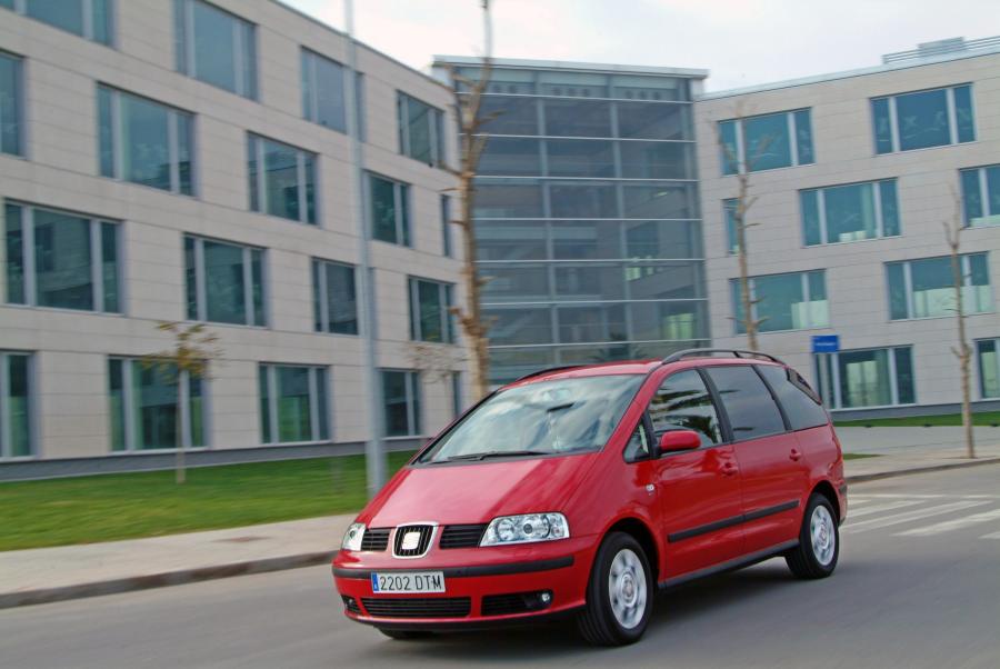  Seat Alhambra 2006 года  (фото 7 из 8)